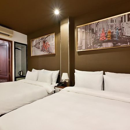 The Noble Swan Hotel New World Хошимін Екстер'єр фото
