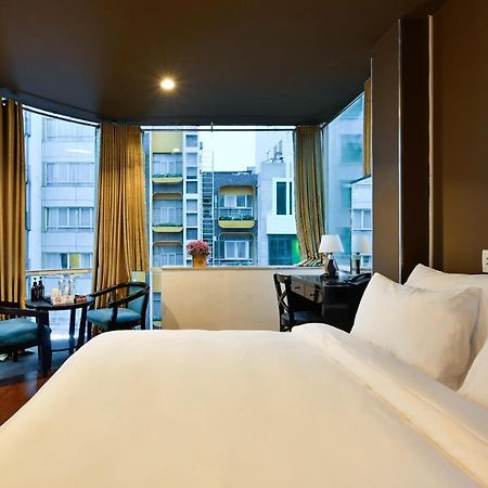 The Noble Swan Hotel New World Хошимін Екстер'єр фото