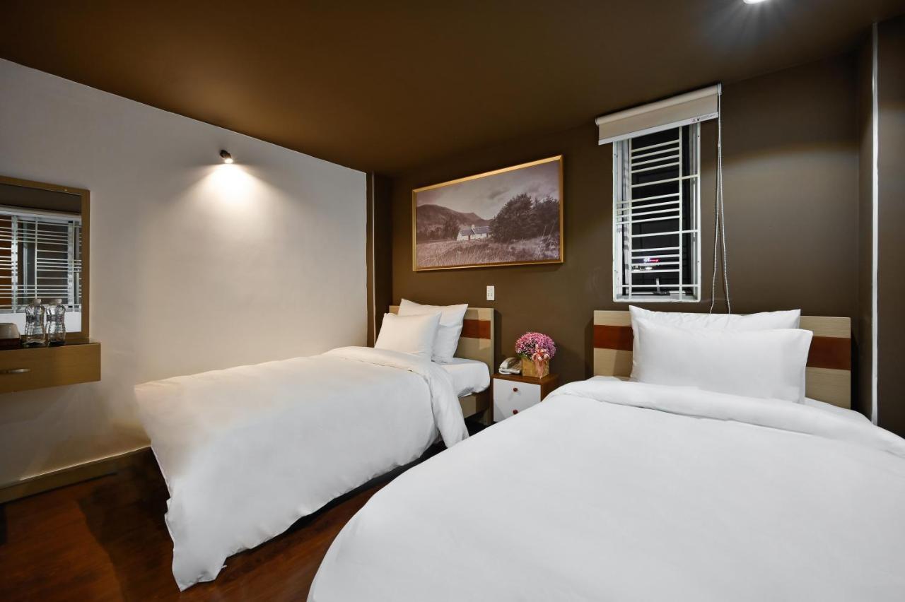 The Noble Swan Hotel New World Хошимін Екстер'єр фото